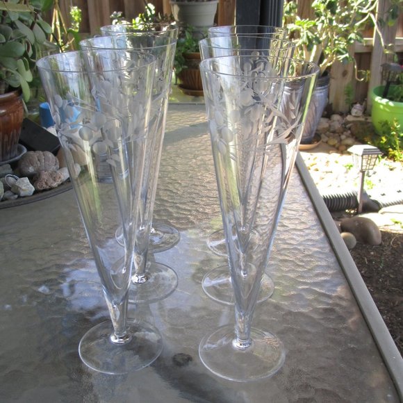 Vintage MCM Delicate Etched Crystal Etched Tall Champayne Flutes Set of 2 - Picture 7 of 8